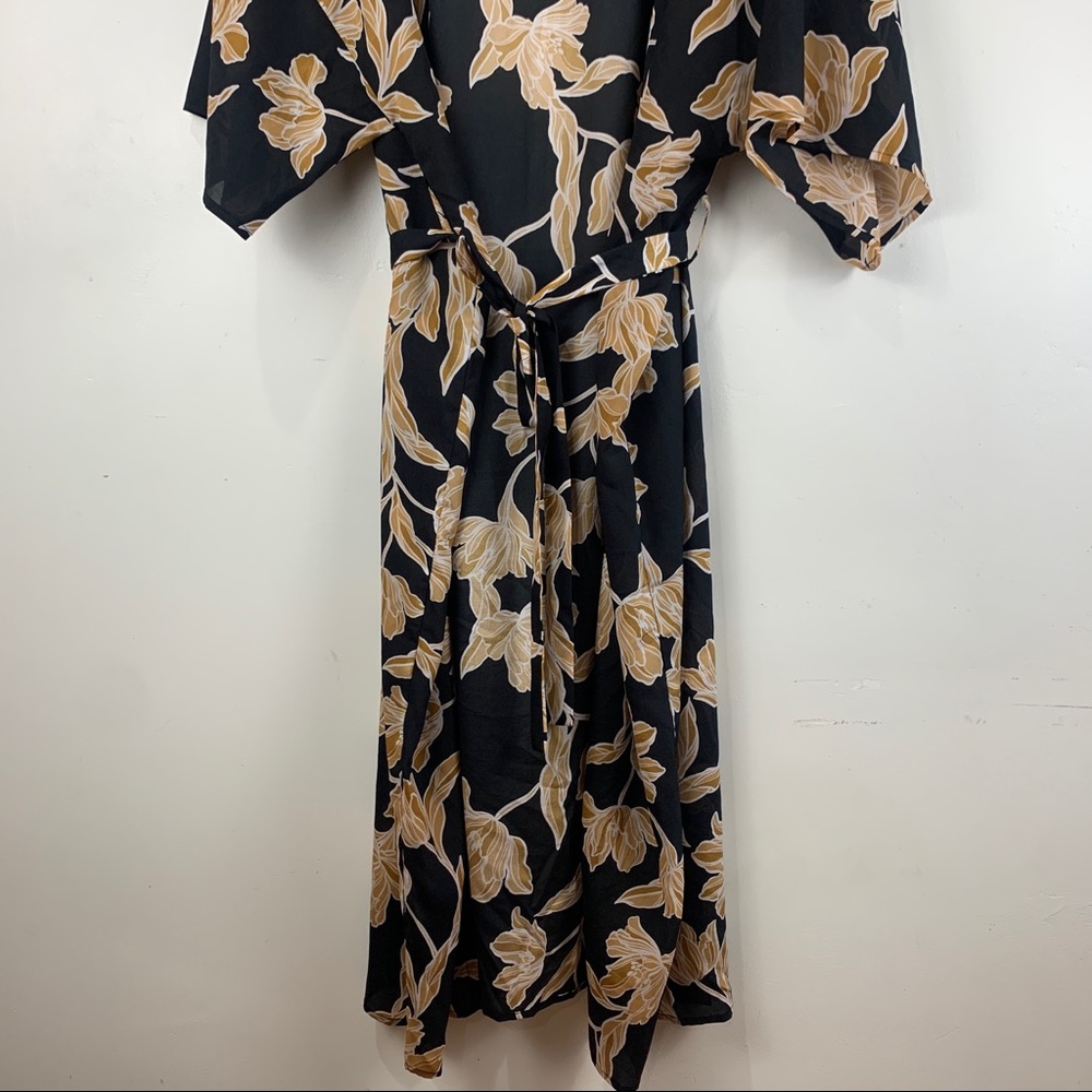 Maison Du Soir Black Floral Kimono Robe - image 5